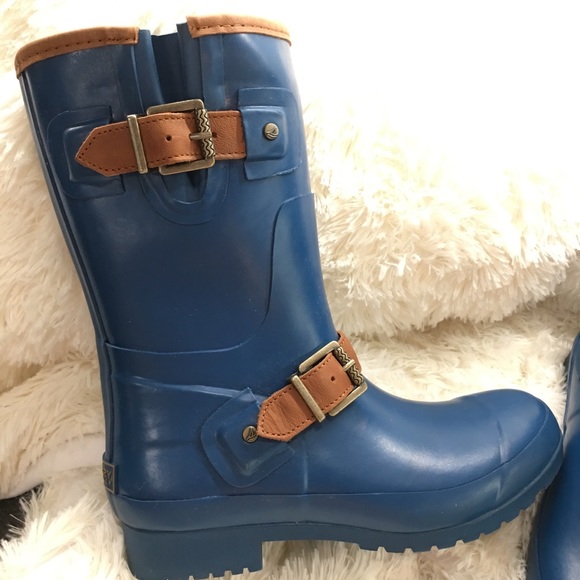 Sperry Shoes - 🆕{Sperry} Navy Rubber Boots